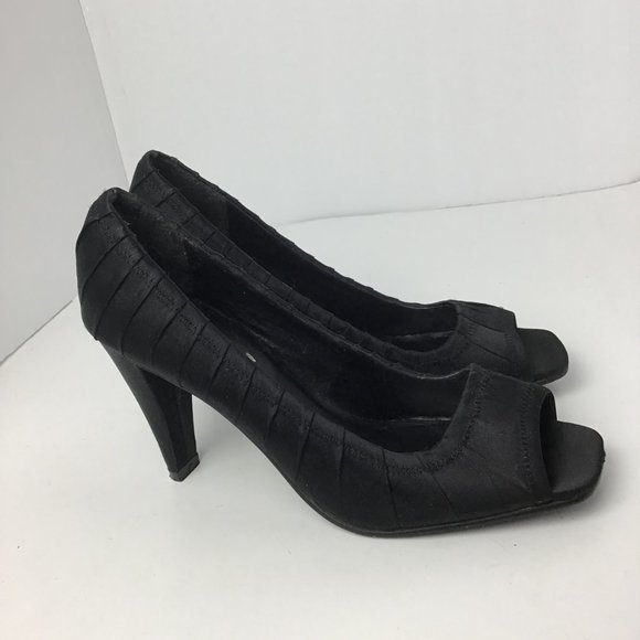 C.B. Collections Women's Heels Black Size 9 - Picture 3 of 8